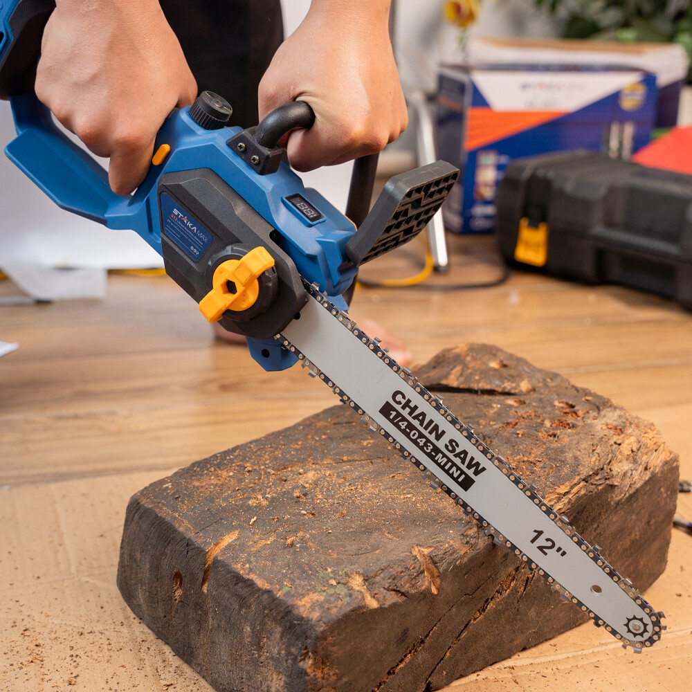 Công dụng thực tế của máy cưa xích pin 12" STAKA