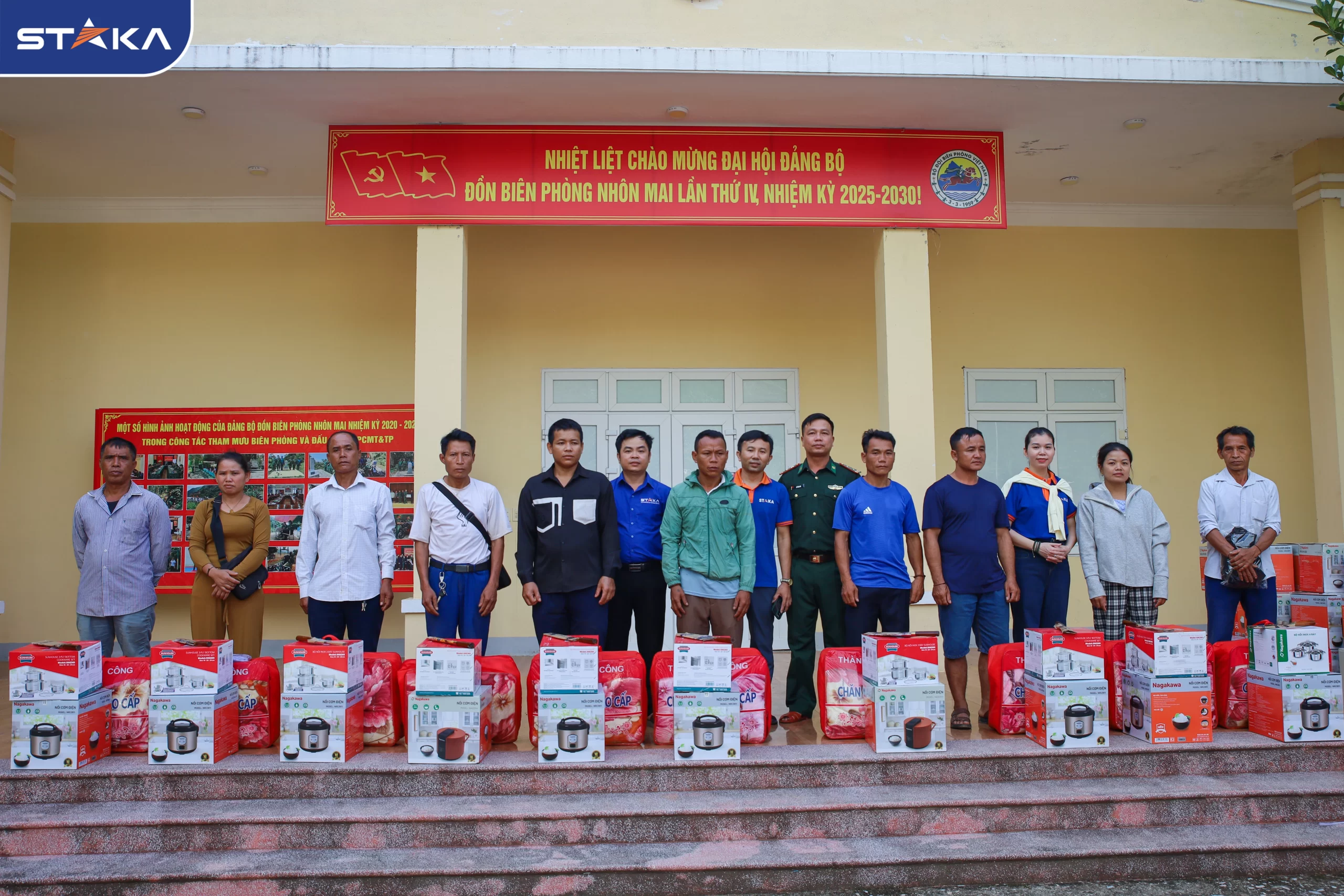 STAKA – Chuyến thiện nguyện góp phần chữa lành những “vết thương” sau thiên tai của bà con Nhôn Mai – Tương Dương