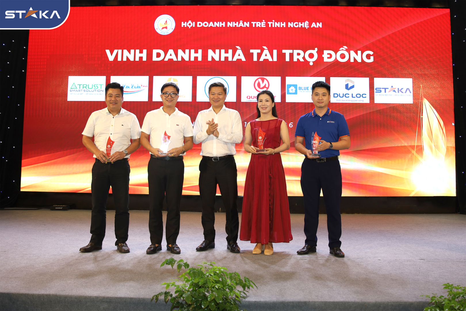 STAKA Việt Nam tham dự Diễn đàn Kinh tế Tư nhân Việt Nam 2026 — Phiên đối thoại tỉnh Nghệ An